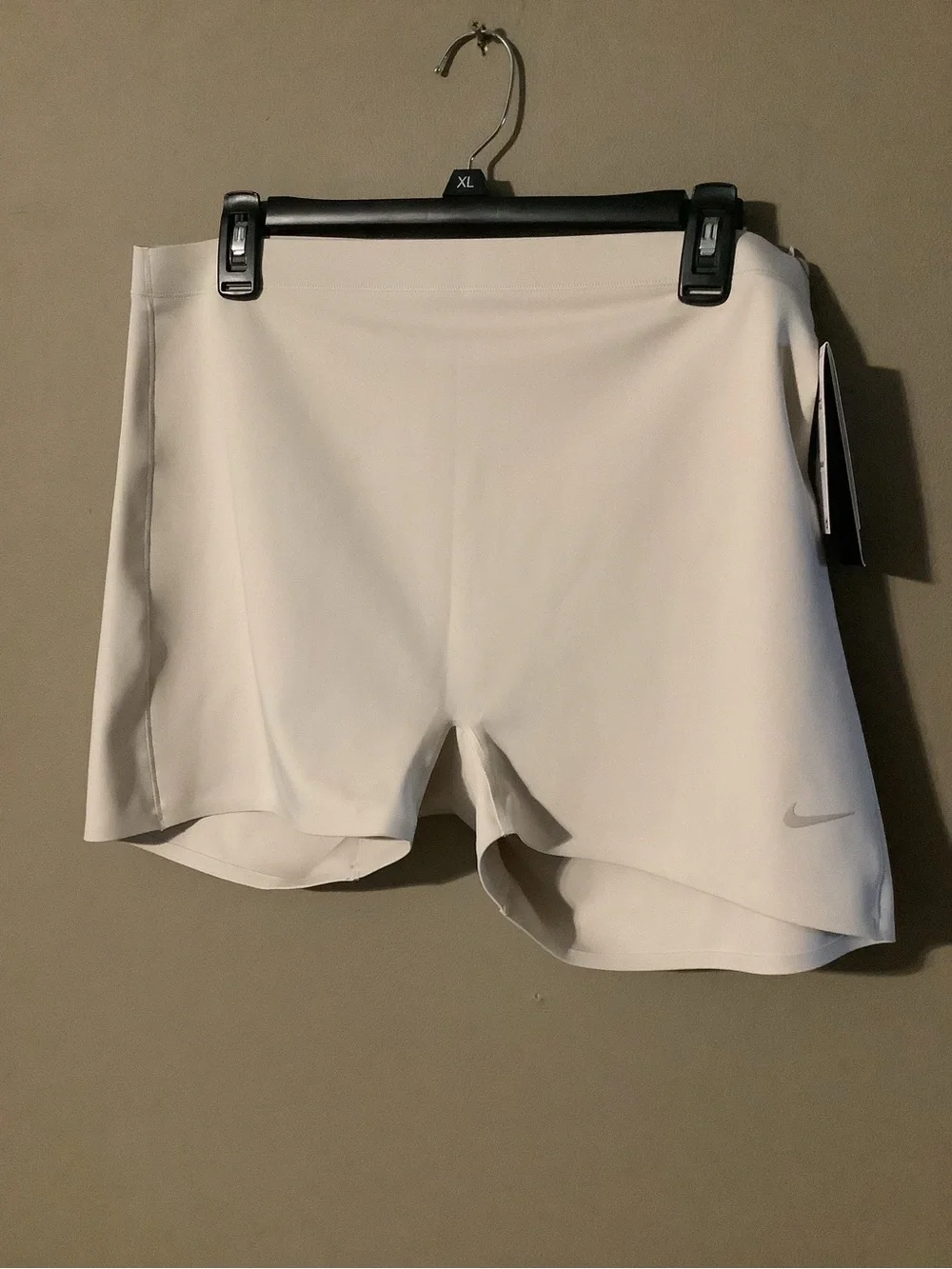Nike Women’s White Athletic Shorts with Subtle Swoosh